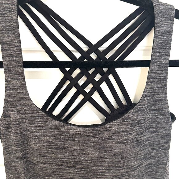 Lululemon Free to be Wild Strappy Tank Top Built in Bra Semi-Open Back SIZE 8 - Picture 2 of 5